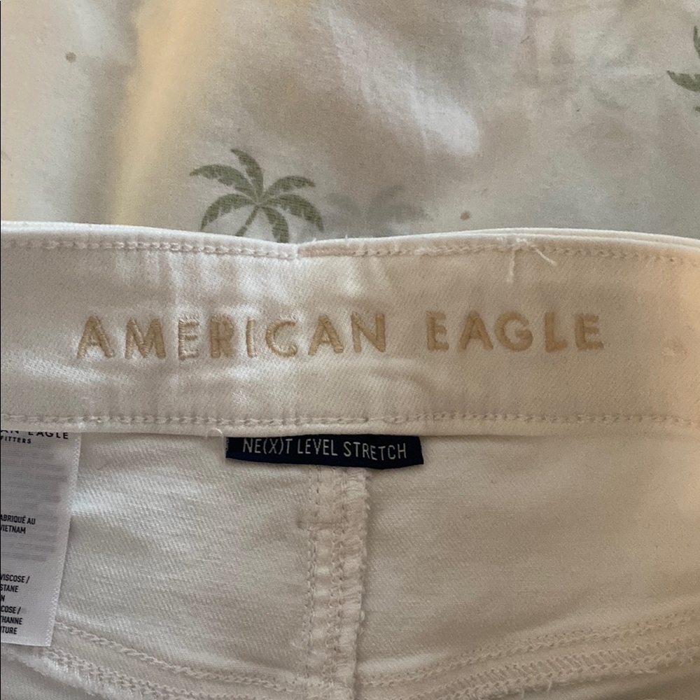 AE Women's White Button-Detail Sailor Shorts High-Rise Shortie 4 - Picture 3 of 11